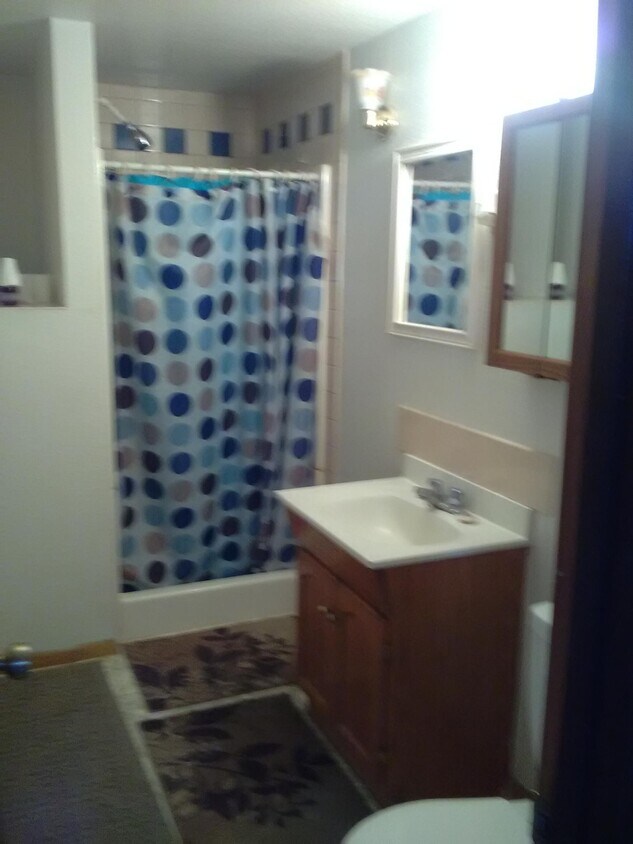 Building Photo - 2408 E 12th St