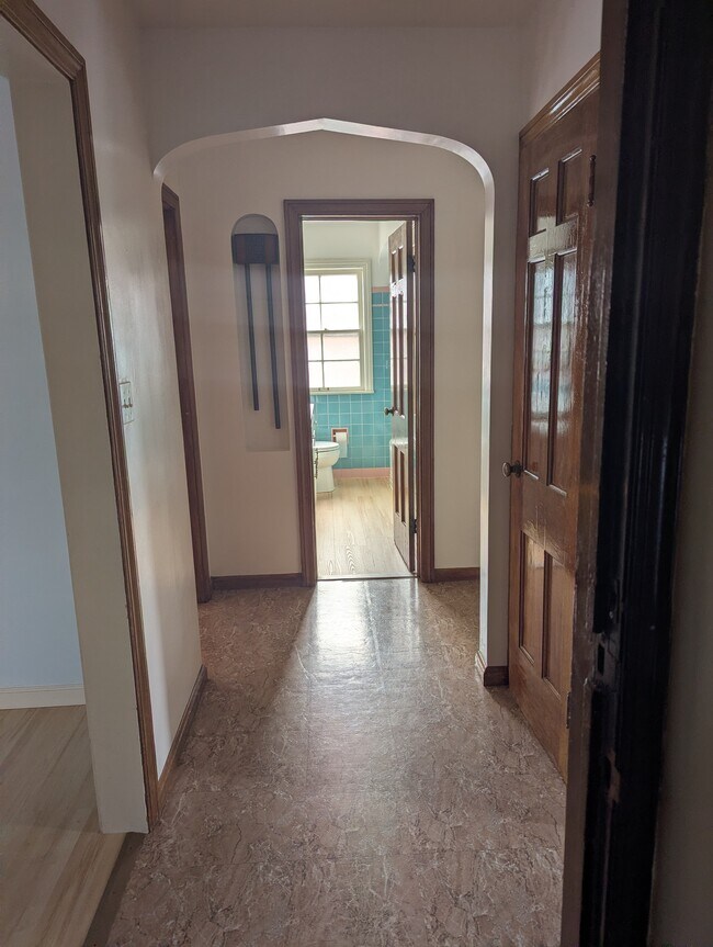 Foto del edificio - 13570 Cedar Rd