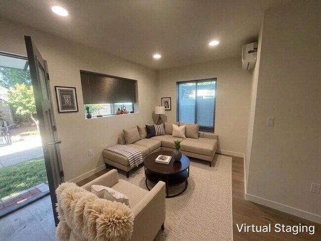 Foto del edificio - Brand New 2-Story Detached ADU in Granada Hills with Solar!