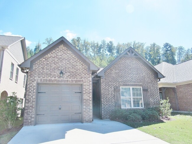 Building Photo - Spacious Home  for rent in Lake Cyrus... A...