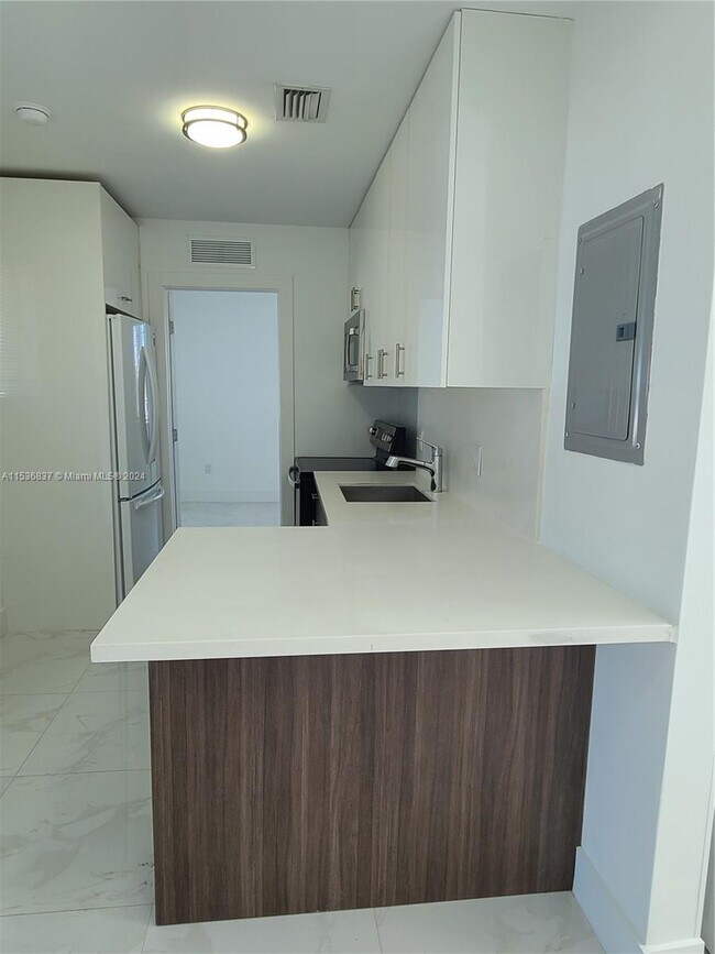 Foto del edificio - 1646 NW 1st Pl
