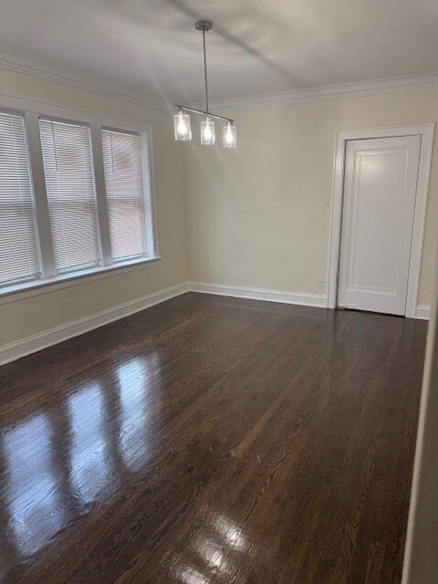 Sala de estar - 1643 E 86th Pl