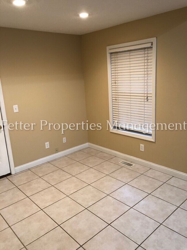 Building Photo - Available Now Don't Miss Out!