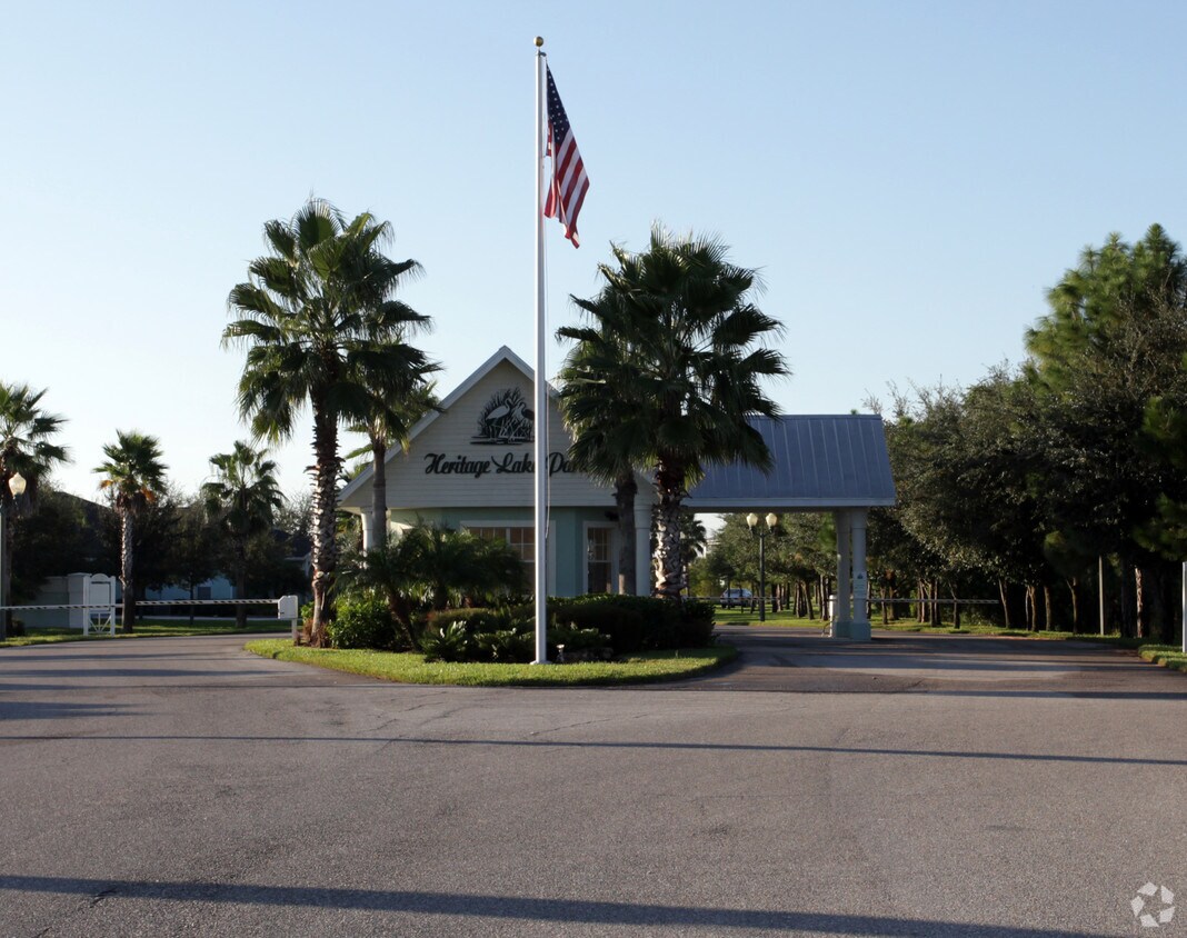 Heritage Lake Park Apartments in Punta Gorda, FL