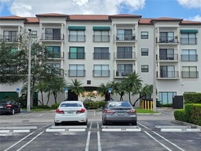 Building Photo - 650 Palm Ave