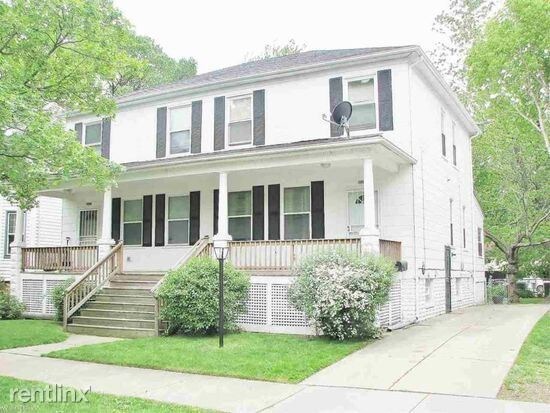 Primary Photo - 3 br, 1.5 bath Apartment - 1089 Lakepointe St