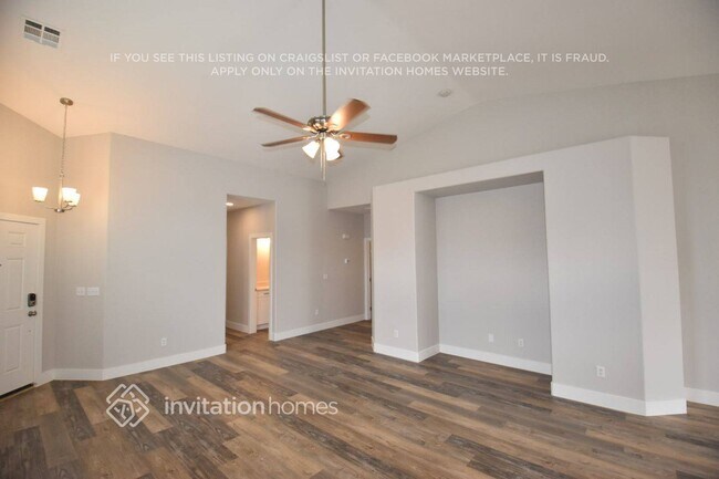 Building Photo - 6012 N Leaping Foal St