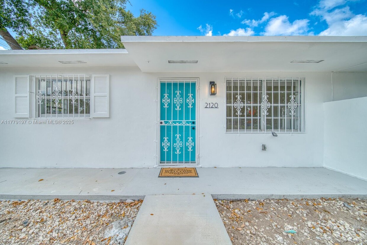 Primary Photo - 2120 NW 93rd St