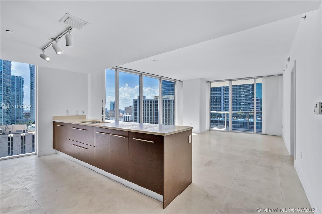 Foto principal - 475 Brickell Ave