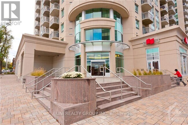 Building Photo - 234-234 Rideau St