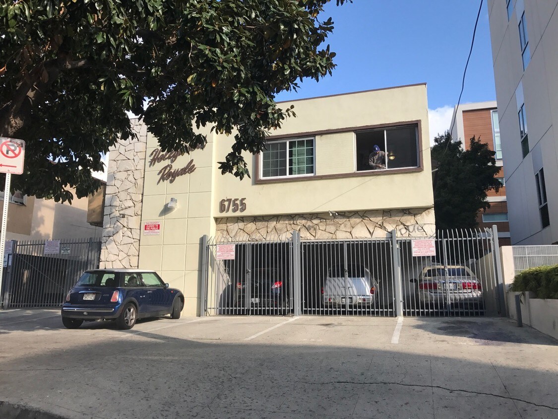 Foto principal - 6769 Yucca St