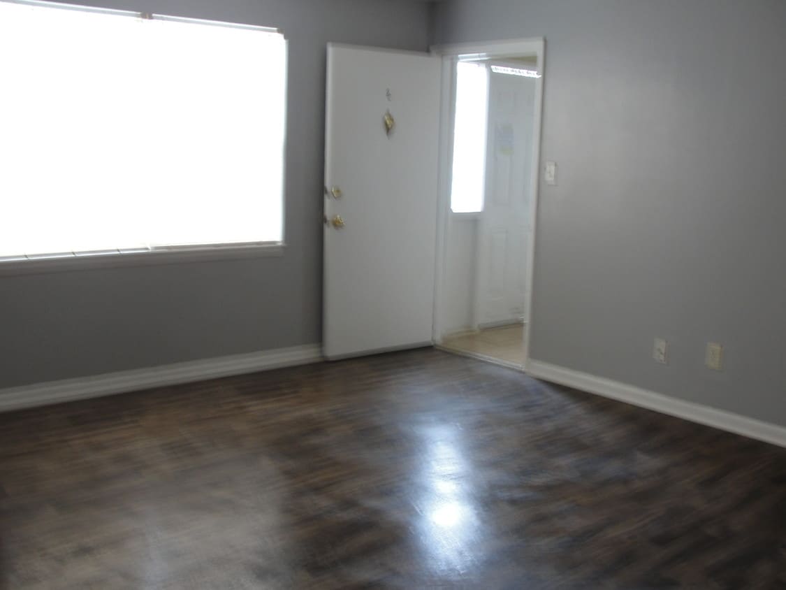 1110 W Poplar St, Griffin, GA 30224 Apartments in Griffin, GA