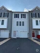 Building Photo - 28 Marineris Cir