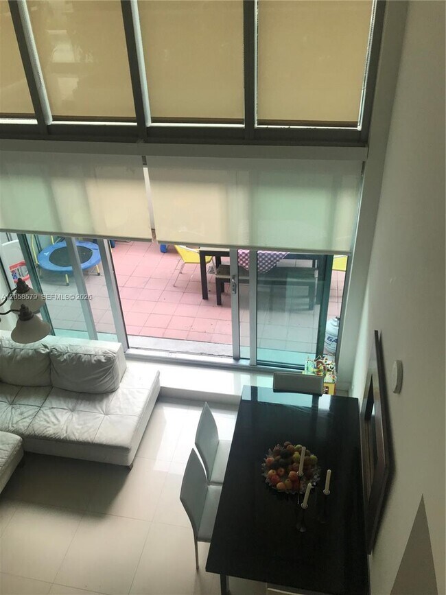Foto del edificio - 1111 SW 1st Ave