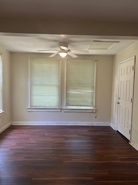 Foto del edificio - 1328 N 14th St