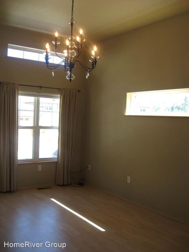 Building Photo - 4 br, 2 bath House - 523 Connor Court