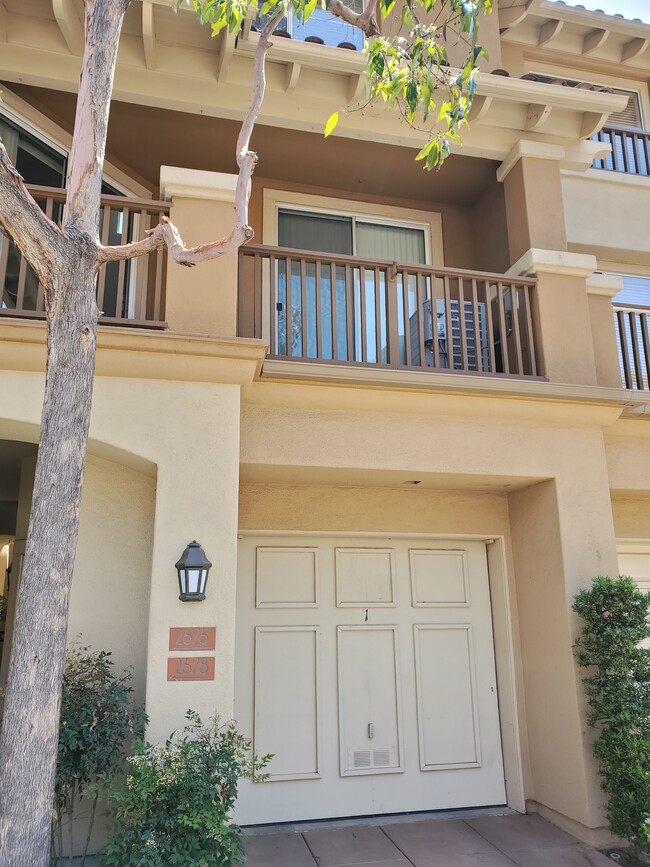 Building Photo - 2676 Dietrich Dr