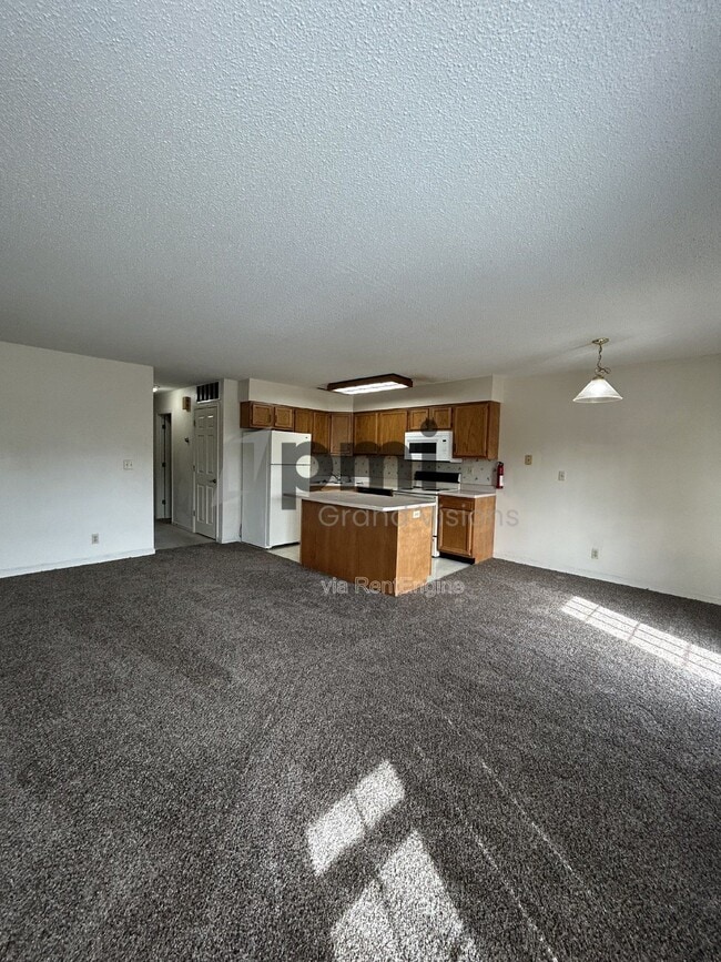 Foto del edificio - 1306 Arthur Ave