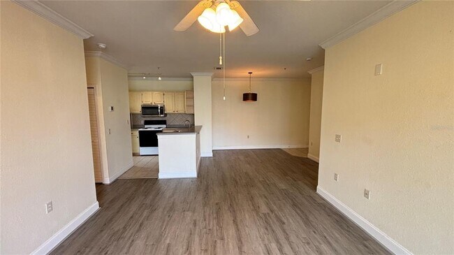 Foto del edificio - 1325 Lake Shadow Cir
