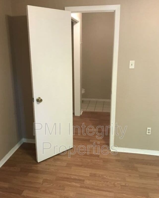 Building Photo - 110 Vieux Orleans Cir