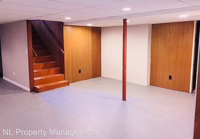 Building Photo - 3 br, 1 bath House - 5009 North 58th Street