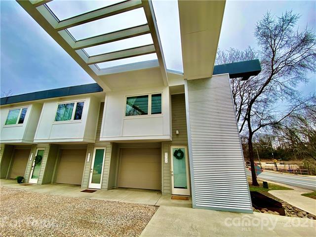 Building Photo - 2724 N Davidson St