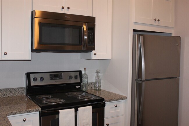 Building Photo - 10 Merrymount Rd