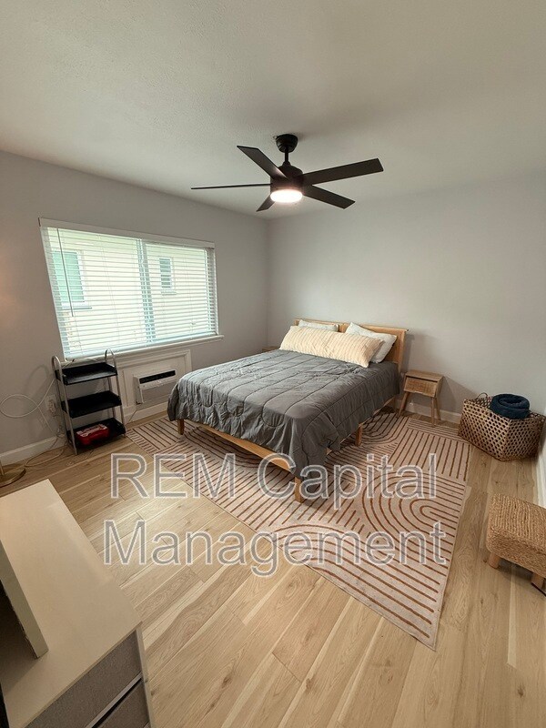 Foto del edificio - 240 30th Ave N