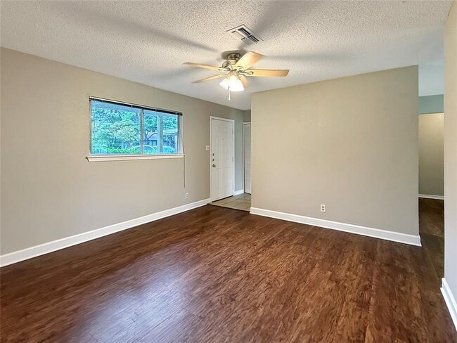 Building Photo - 7611 Eastcrest Dr