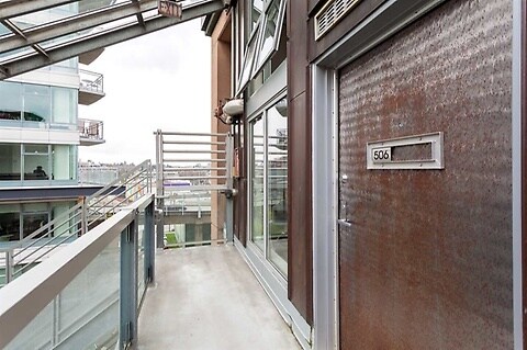 Photo du bâtiment - 1529 W 6th Ave