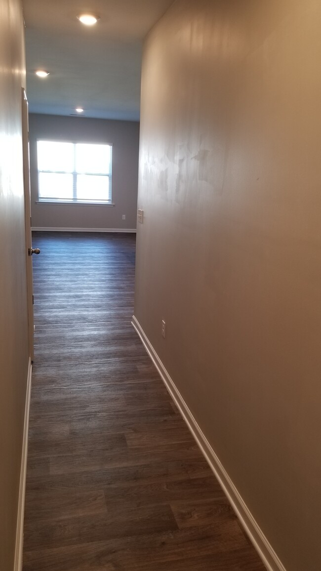 Building Photo - 108 Southridge Ct