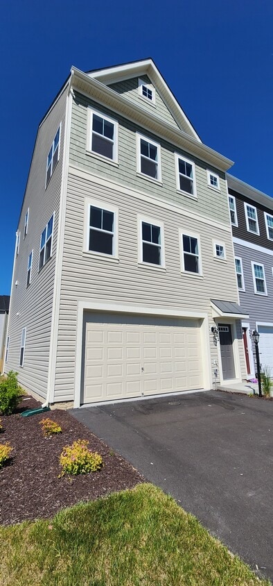 Primary Photo - 522 Parkland Dr
