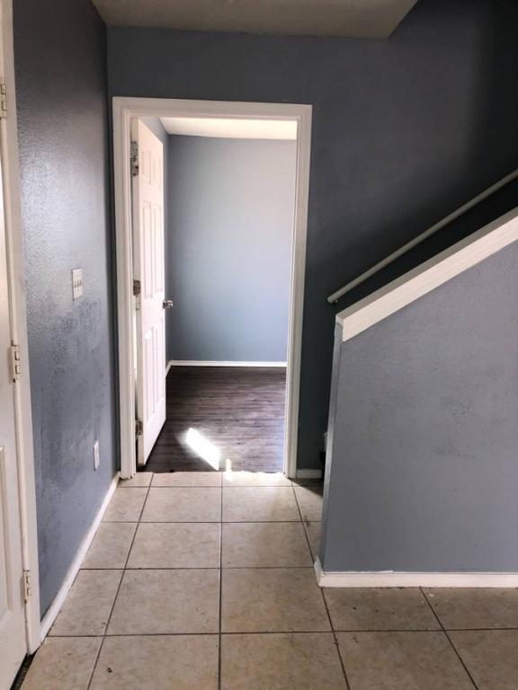 Building Photo - 313 San Salvador Ave