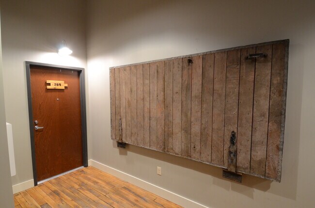 Building Photo - Cooperage 214 ~ 1 Bedroom/1 Bathroom Apart...