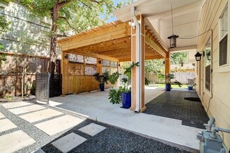 Building Photo - 2619 Eastgrove Ln