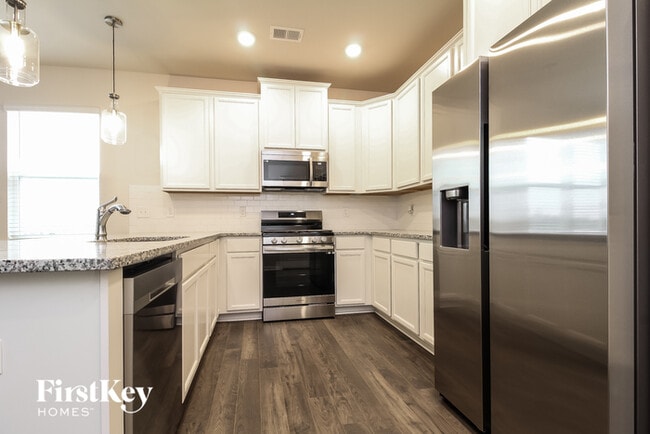Building Photo - 100 Wild Lily Dr