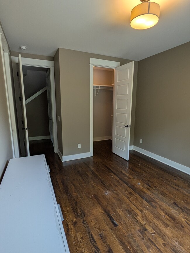 Building Photo - 2024B Straightway Ave
