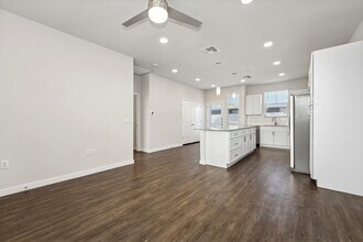 Interior Photo - Touchstone at South Mountain
