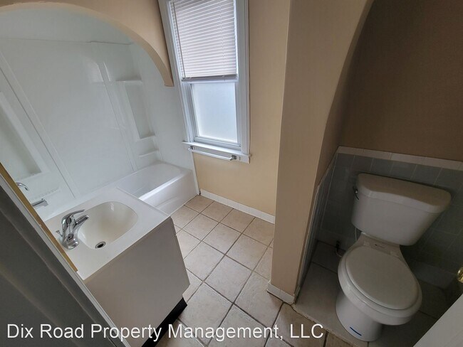 Building Photo - 3 br, 2 bath House - 734 South Twelfth Str...