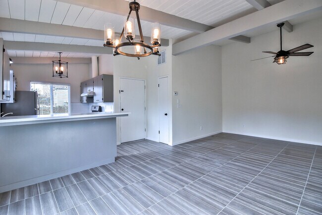 Foto del edificio - Mar Vista Dr.- Duplex