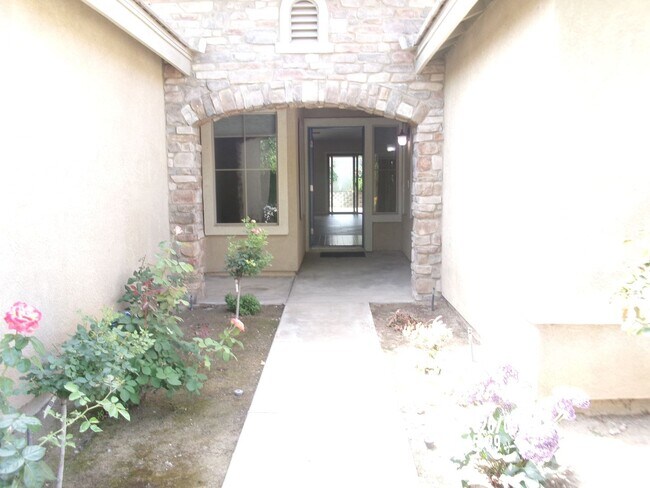 Building Photo - VILLAGES OF BRIMHALL