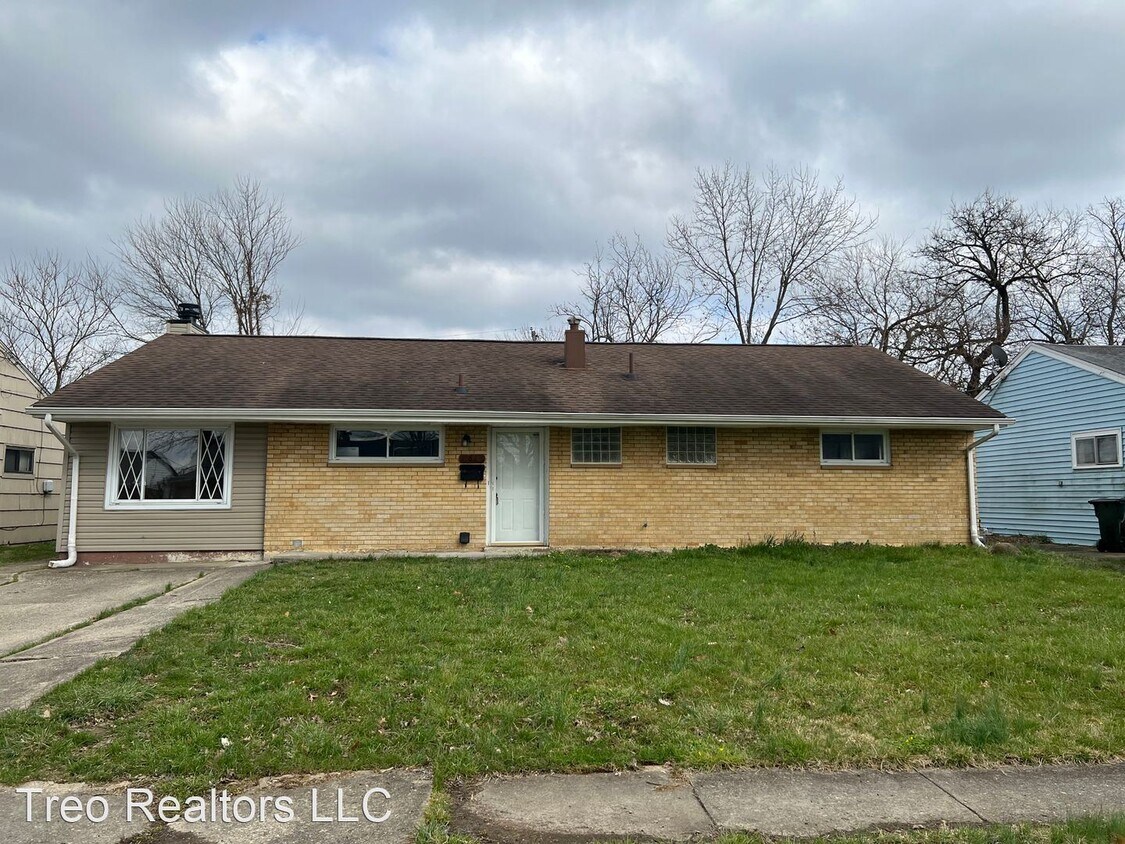 4 br, 1.5 bath House 8826 Cabot Dr House Rental in Cincinnati, OH