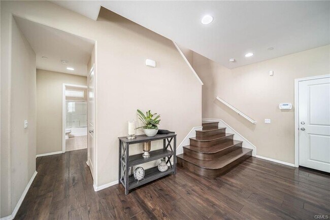 Building Photo - 17056 Cantlay Street, Los Angeles, CA 9140...
