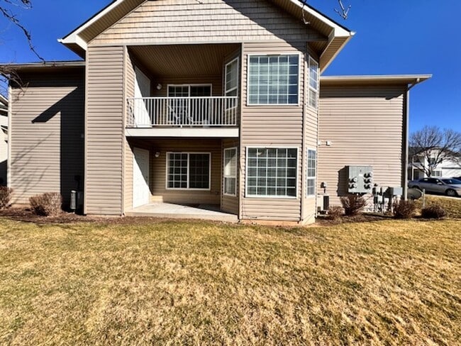 Building Photo - 213 N Avenger Ln
