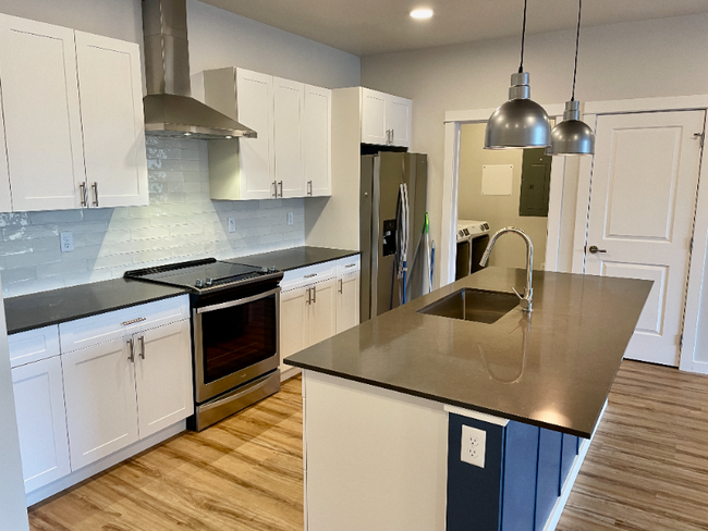 Foto del edificio - 2222 Willow Dr
