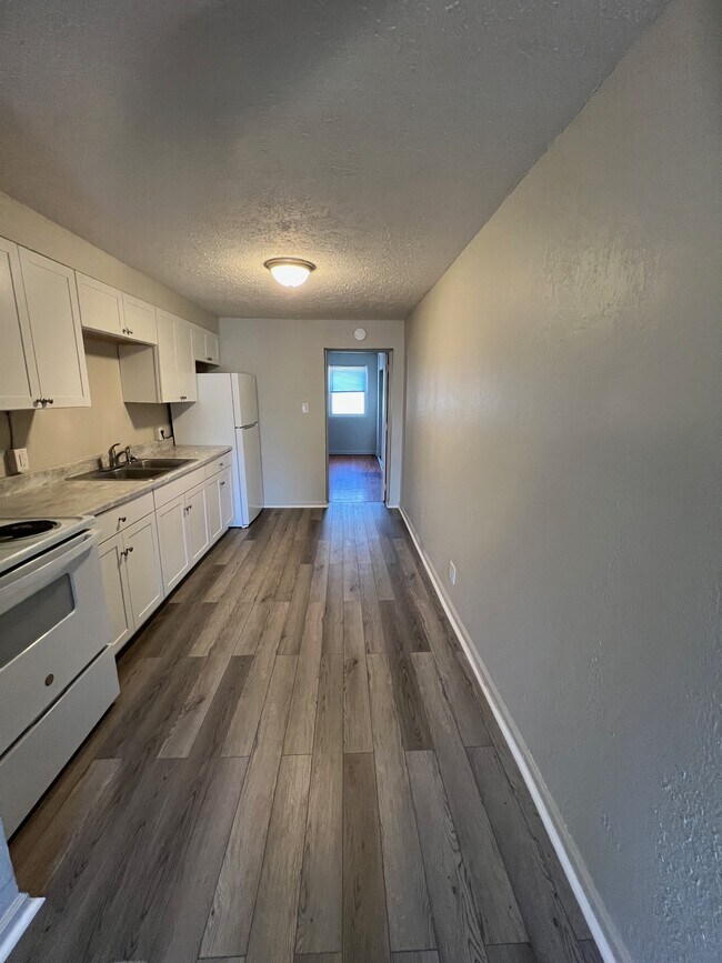 Building Photo - 65 E William St