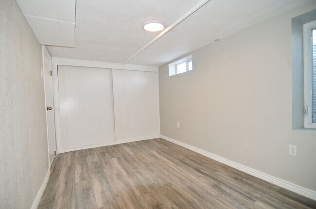 Building Photo - 4733 Columbine St