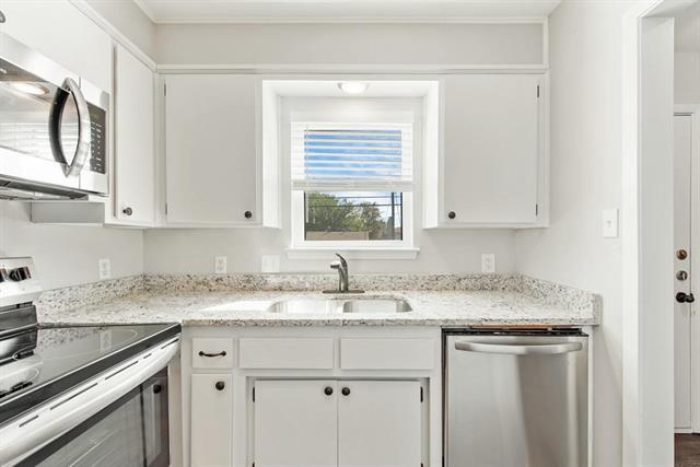 Foto del edificio - 7700 Chapin Rd