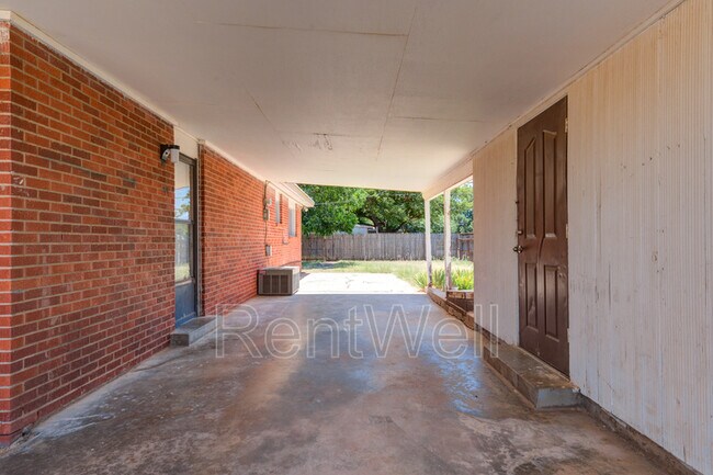 Building Photo - 2525 63rd St