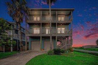 Building Photo - 1401 103rd St